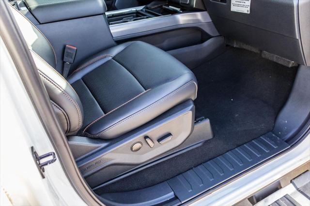 new 2025 Ford F-250 car, priced at $70,600