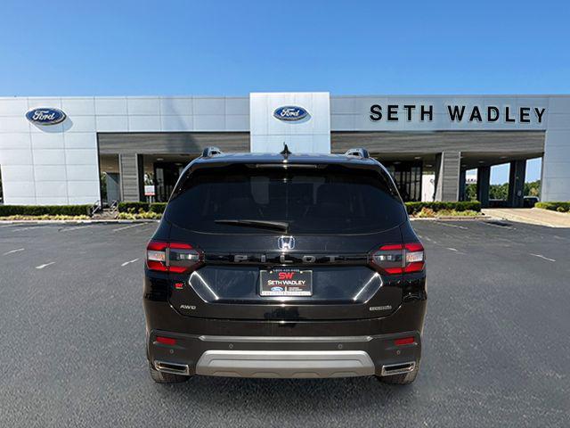 used 2023 Honda Pilot car, priced at $38,900