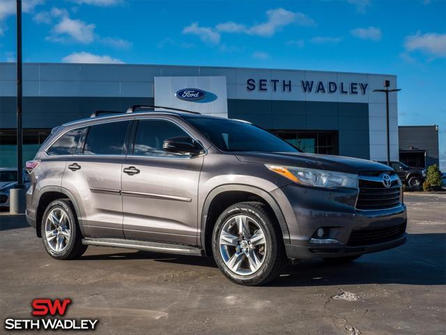 used 2016 Toyota Highlander car, priced at $16,400