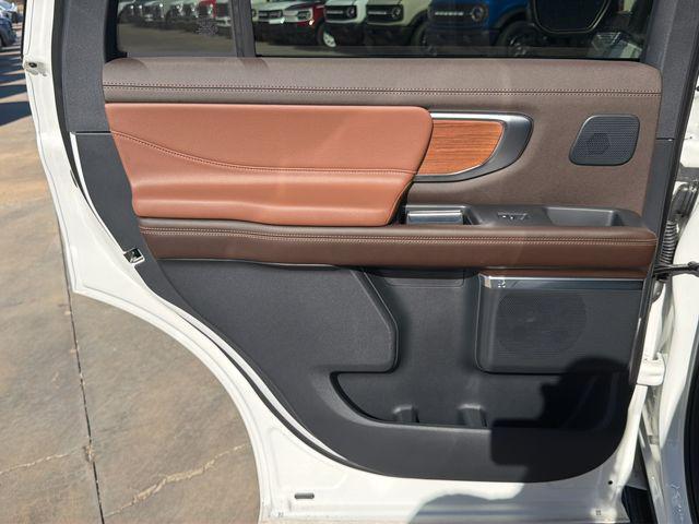 new 2025 Ford Expedition car, priced at $85,897