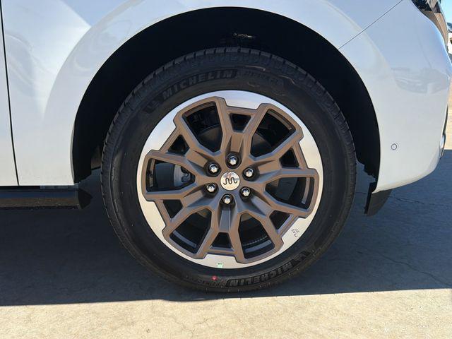 new 2025 Ford Expedition car, priced at $85,897