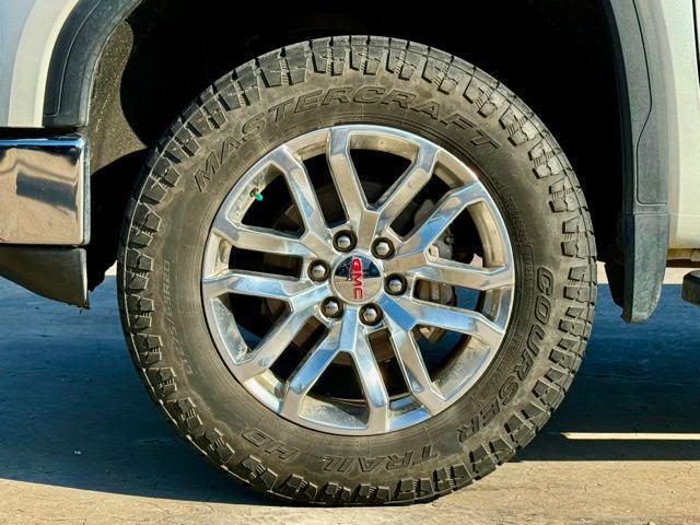 used 2022 GMC Sierra 1500 car, priced at $34,700