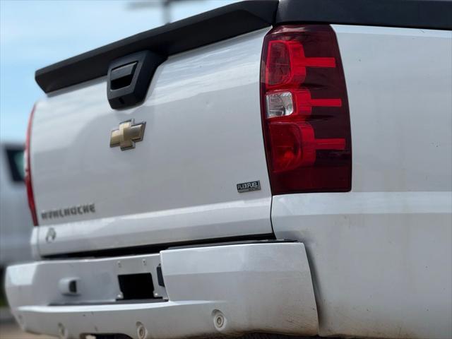 used 2009 Chevrolet Avalanche car, priced at $10,800