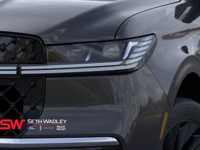 new 2025 Lincoln Navigator car, priced at $110,415