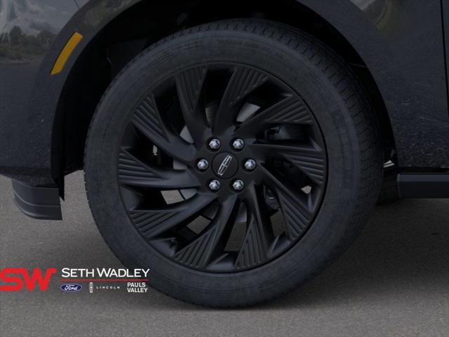 new 2025 Lincoln Navigator car, priced at $110,415