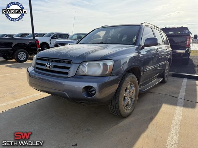 used 2004 Toyota Highlander car, priced at $4,900