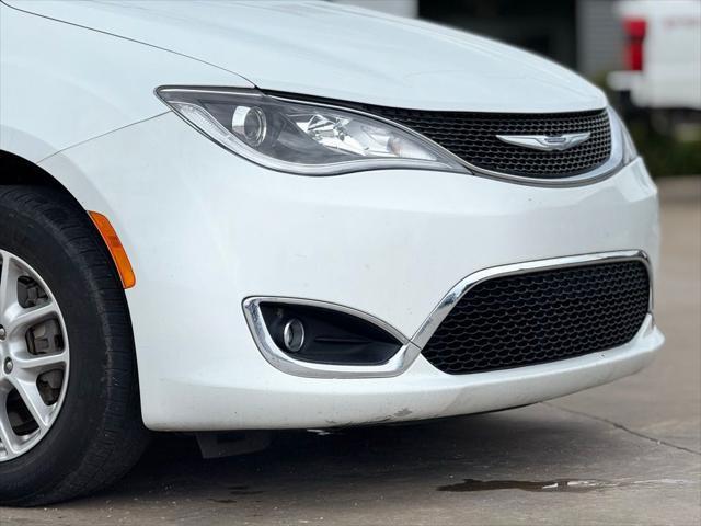 used 2020 Chrysler Pacifica car, priced at $16,400