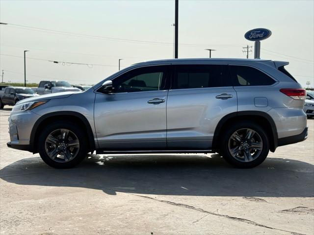 used 2019 Toyota Highlander car, priced at $33,905