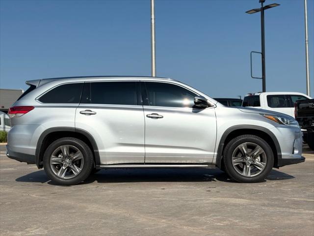 used 2019 Toyota Highlander car, priced at $33,905