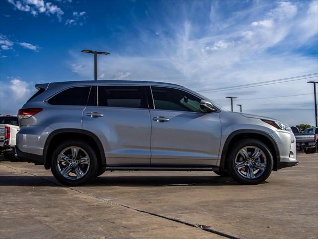 used 2019 Toyota Highlander car, priced at $29,600