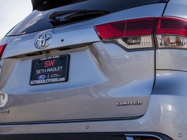 used 2019 Toyota Highlander car, priced at $29,600