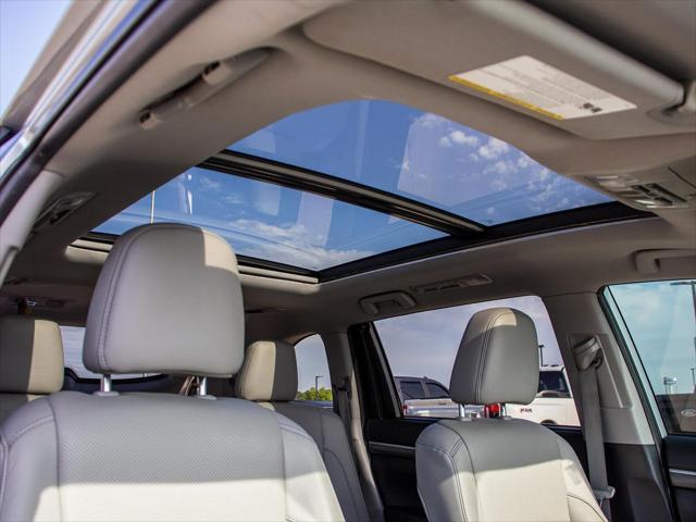 used 2019 Toyota Highlander car, priced at $29,600