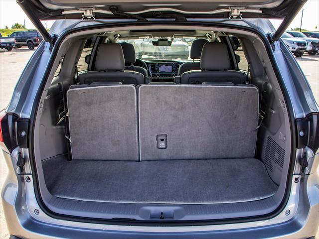 used 2019 Toyota Highlander car, priced at $29,600