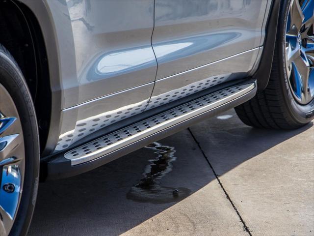 used 2019 Toyota Highlander car, priced at $29,600
