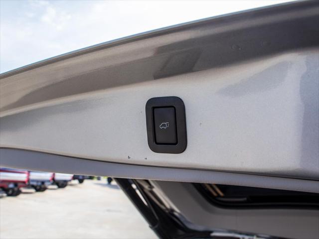 used 2019 Toyota Highlander car, priced at $29,600
