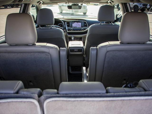 used 2019 Toyota Highlander car, priced at $29,600