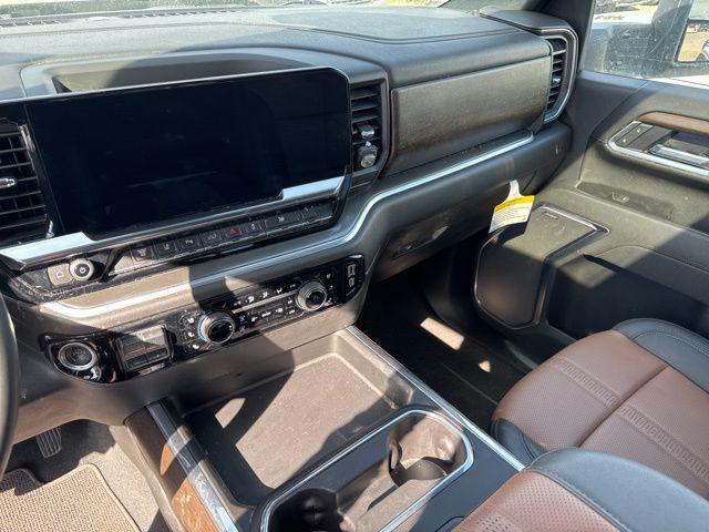 used 2025 Chevrolet Silverado 3500 car, priced at $73,400