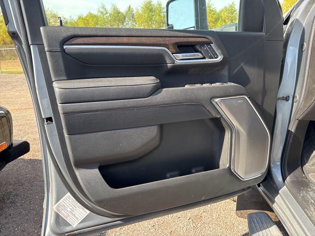 used 2025 Chevrolet Silverado 3500 car, priced at $73,400