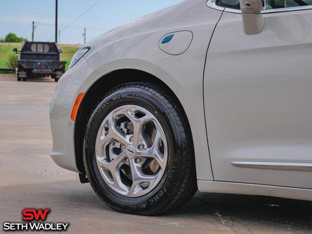 used 2021 Chrysler Pacifica Hybrid car, priced at $28,800