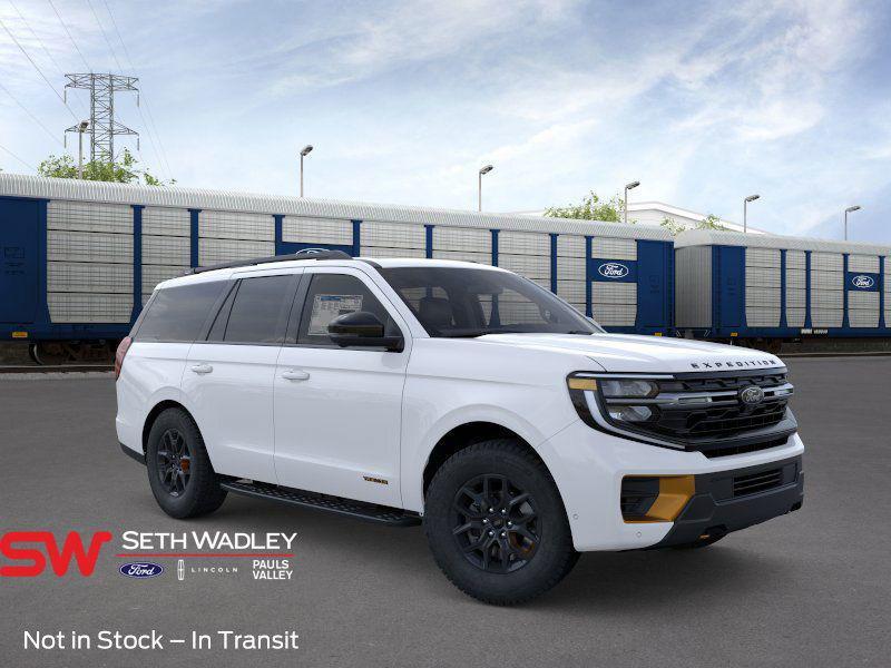 new 2025 Ford Expedition car, priced at $85,075