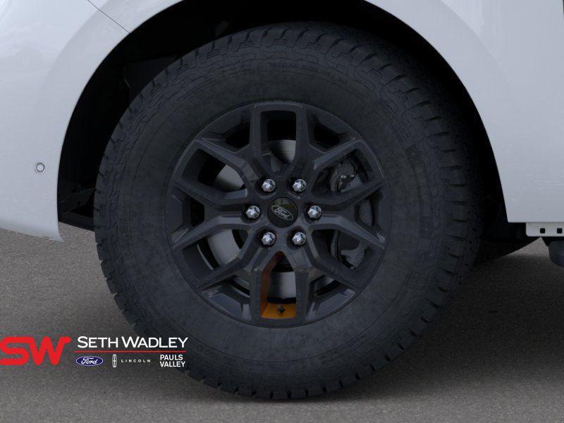 new 2025 Ford Expedition car, priced at $85,075