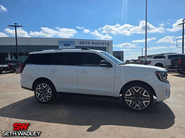 new 2025 Ford Expedition car, priced at $90,990