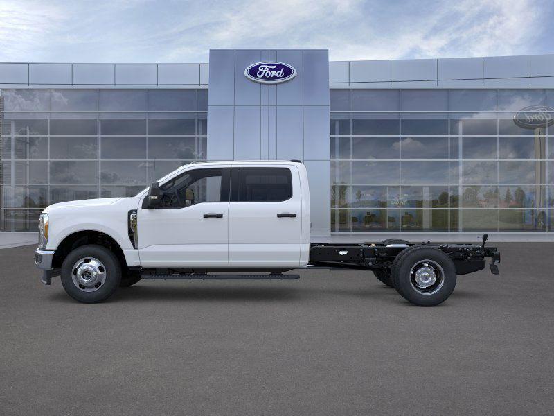 new 2025 Ford F-350 car, priced at $62,593
