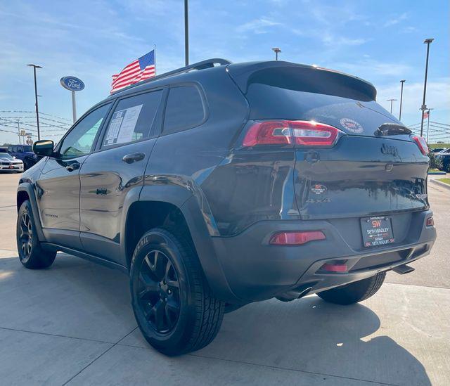 used 2015 Jeep Cherokee car, priced at $14,300