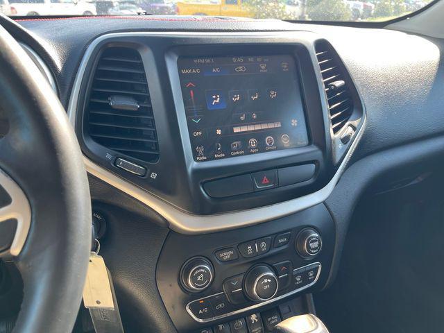 used 2015 Jeep Cherokee car, priced at $14,300
