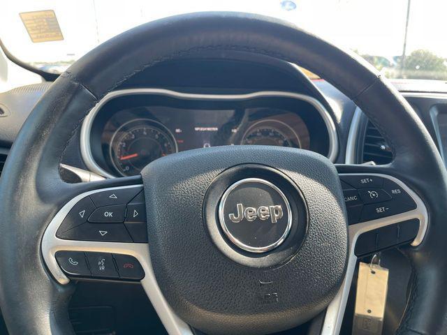 used 2015 Jeep Cherokee car, priced at $14,300