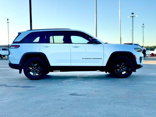 used 2023 Jeep Grand Cherokee car, priced at $32,400