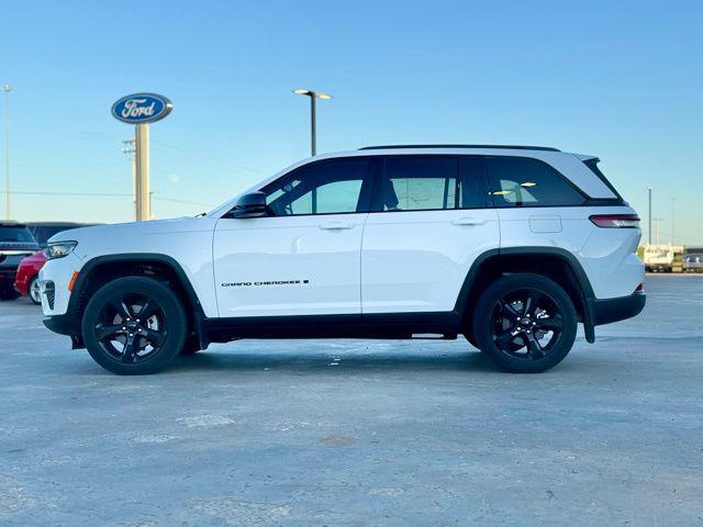 used 2023 Jeep Grand Cherokee car, priced at $32,400