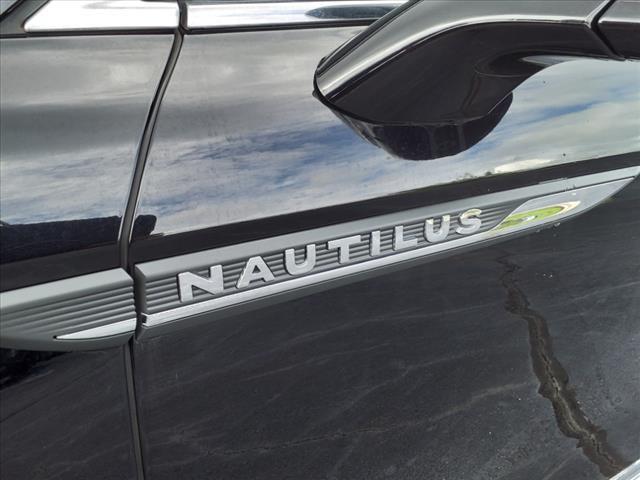 used 2022 Lincoln Nautilus car, priced at $30,000