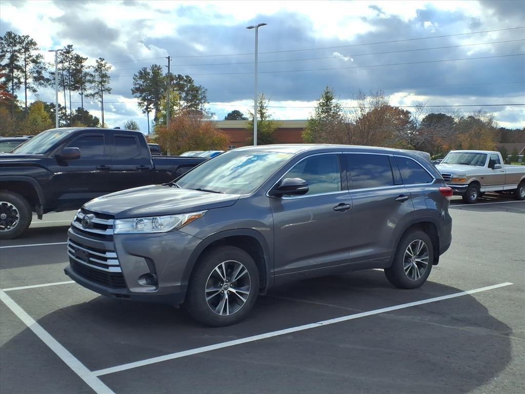 used 2018 Toyota Highlander car, priced at $19,995