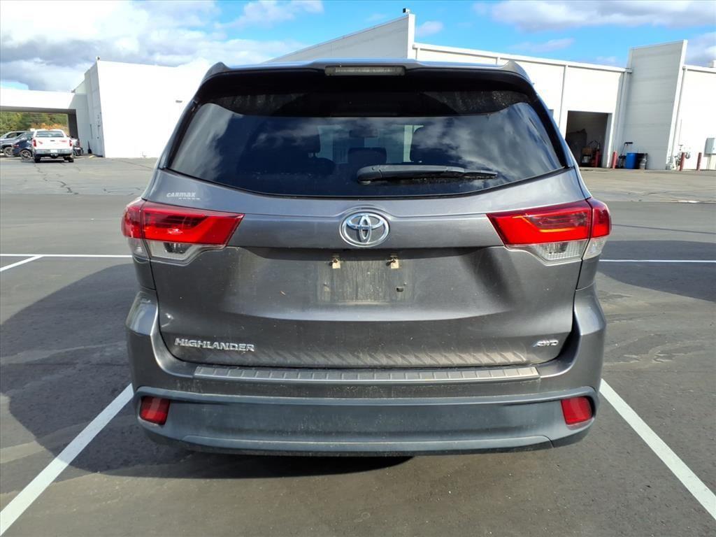 used 2018 Toyota Highlander car, priced at $19,995