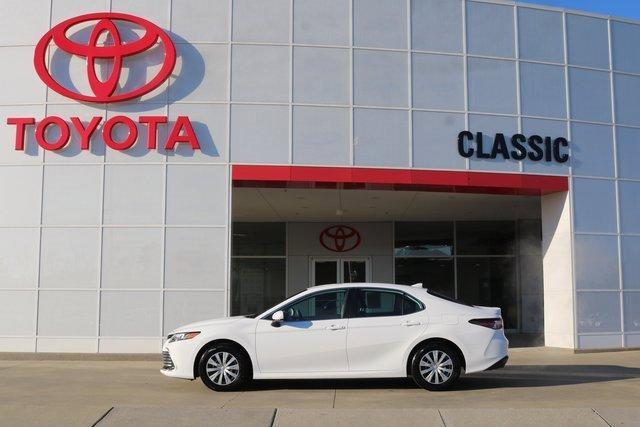 used 2023 Toyota Camry Hybrid car, priced at $26,786