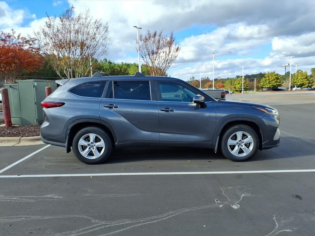 used 2023 Toyota Highlander car, priced at $31,312