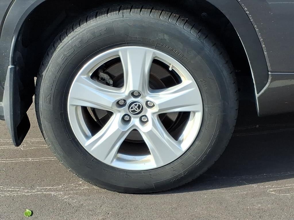 used 2023 Toyota Highlander car, priced at $31,312