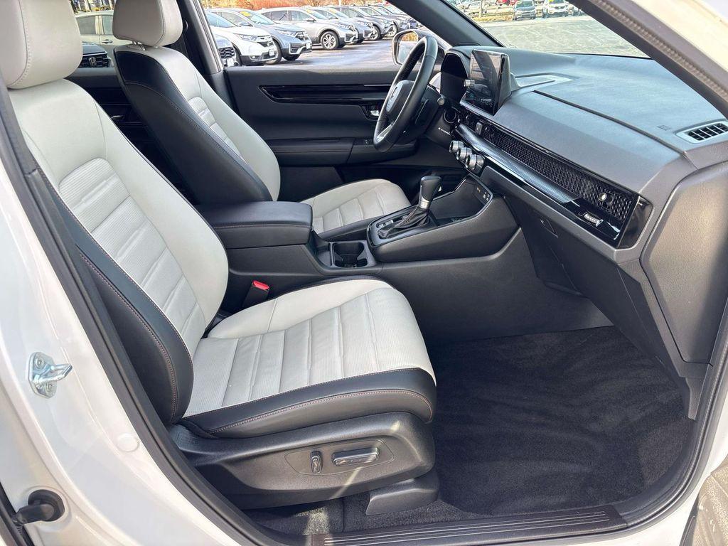 used 2025 Honda CR-V Hybrid car, priced at $38,974