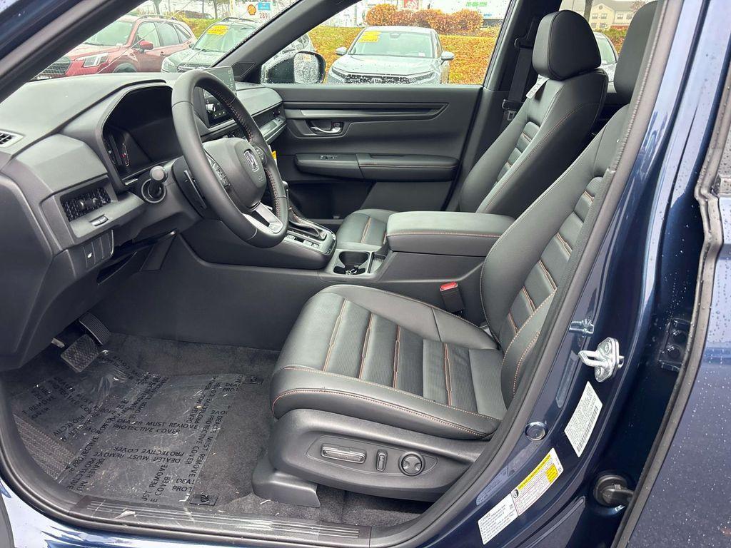new 2026 Honda CR-V Hybrid car, priced at $41,675