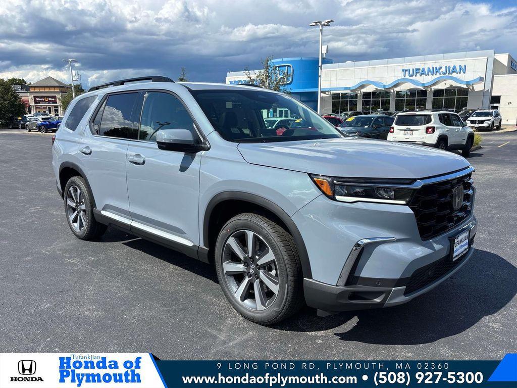 new 2025 Honda Pilot car, priced at $51,550