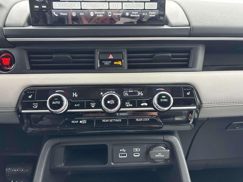 new 2025 Honda Pilot car, priced at $47,095