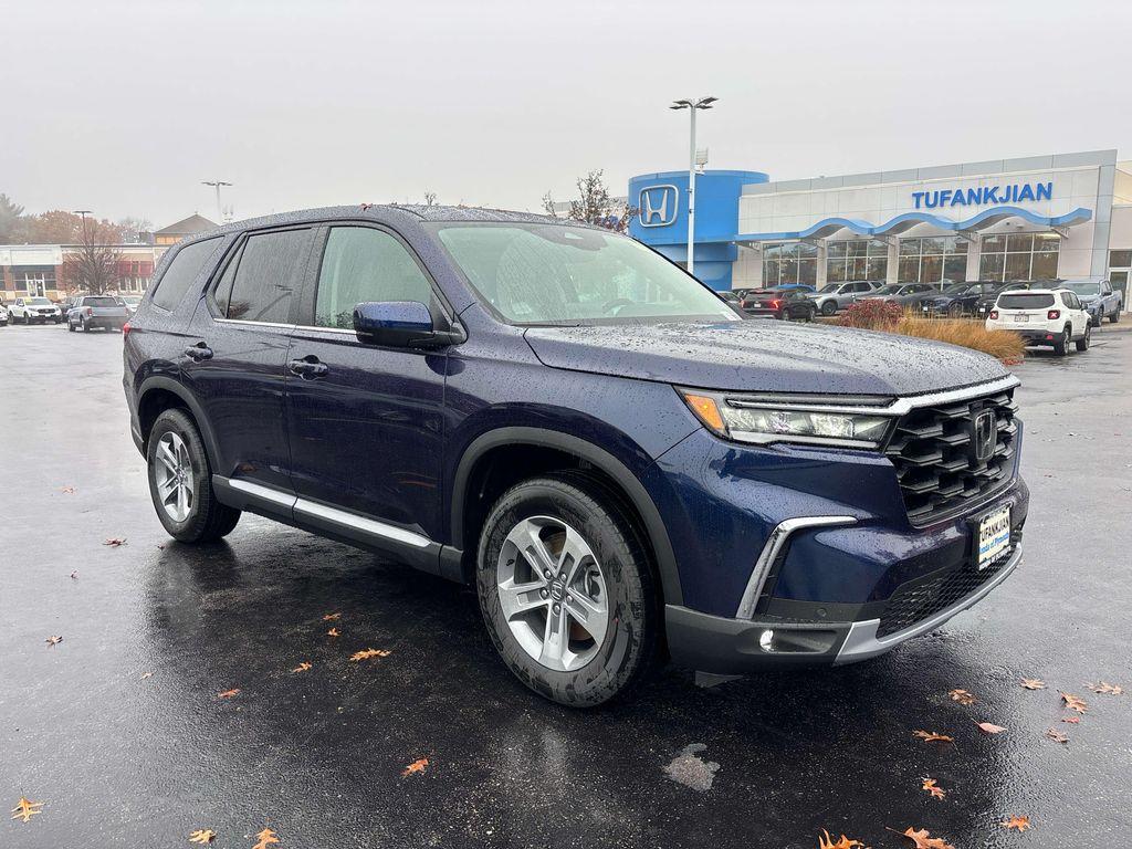 new 2025 Honda Pilot car, priced at $47,095