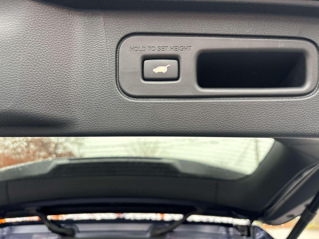 new 2025 Honda Pilot car, priced at $47,095