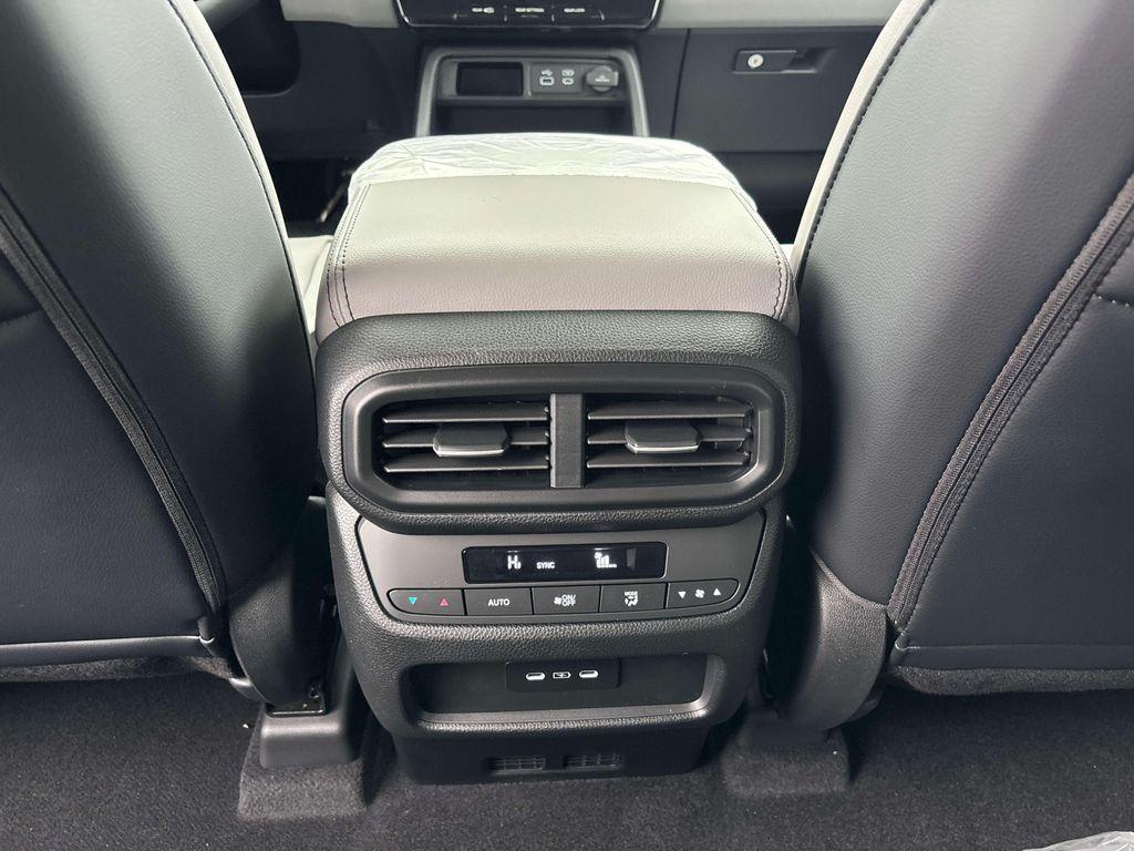 new 2025 Honda Pilot car, priced at $47,095