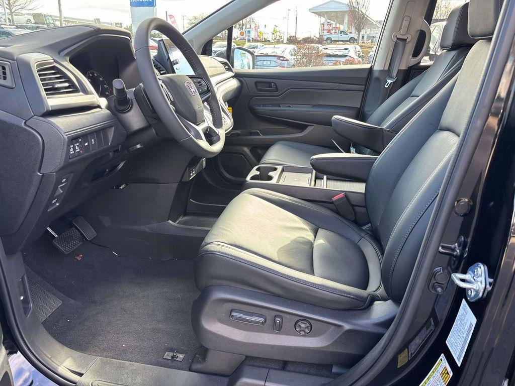 new 2026 Honda Odyssey car, priced at $45,685