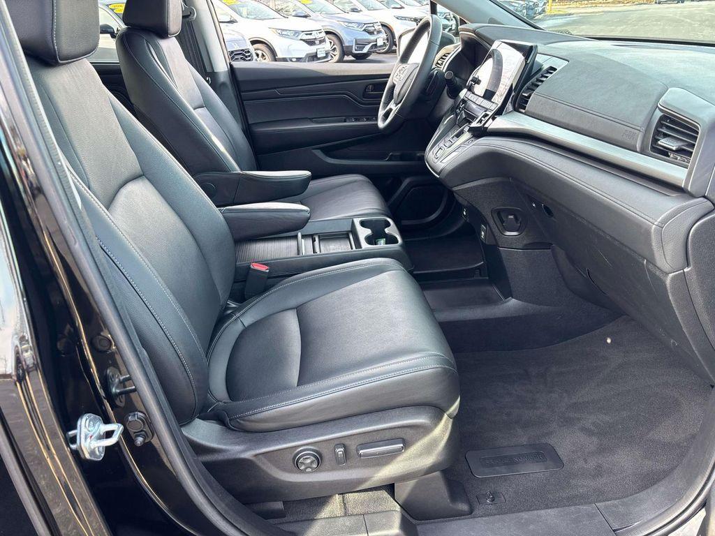 used 2023 Honda Odyssey car, priced at $35,974