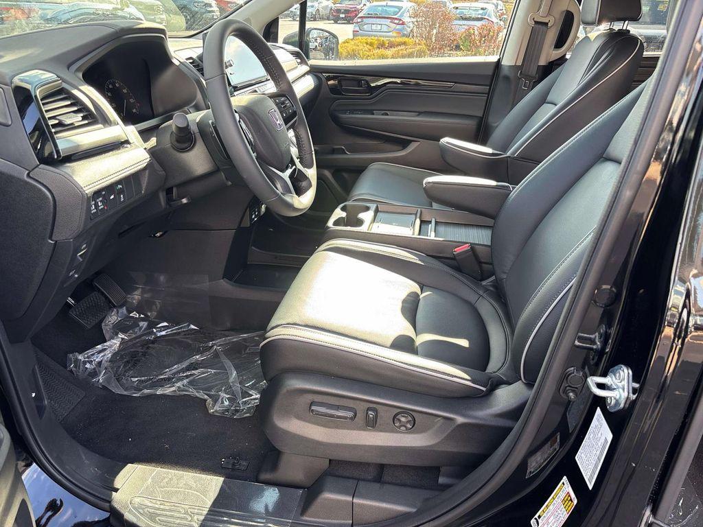 new 2026 Honda Odyssey car, priced at $48,990