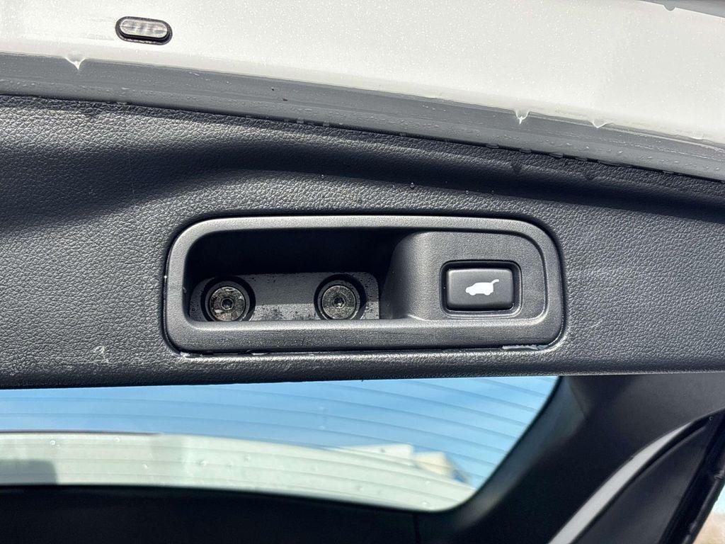 used 2022 Honda Pilot car, priced at $33,987