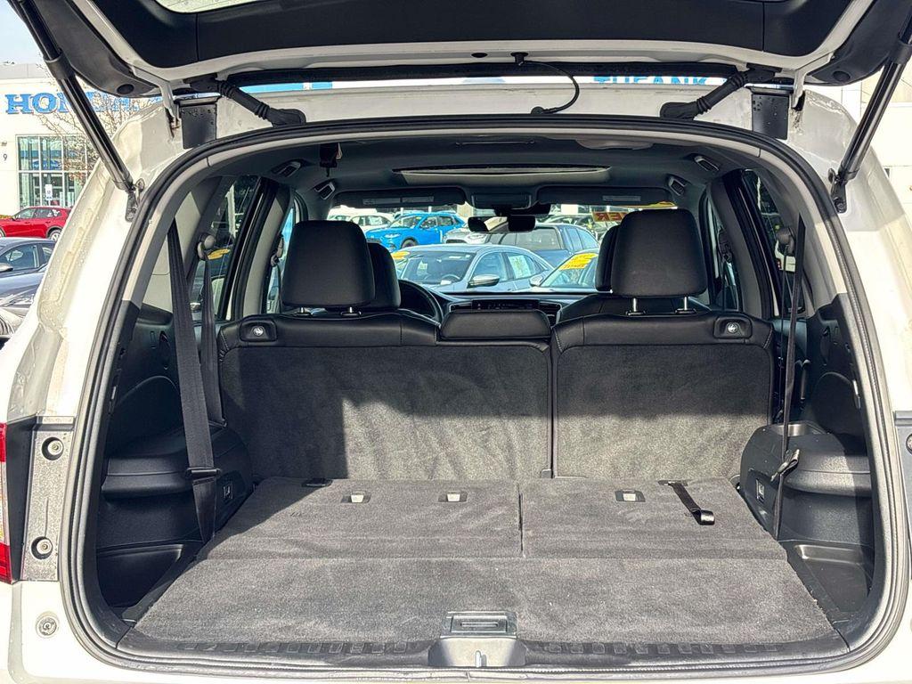 used 2022 Honda Pilot car, priced at $33,987